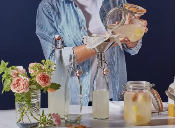 500ml French Glass Swing Top Bottle - Image 3